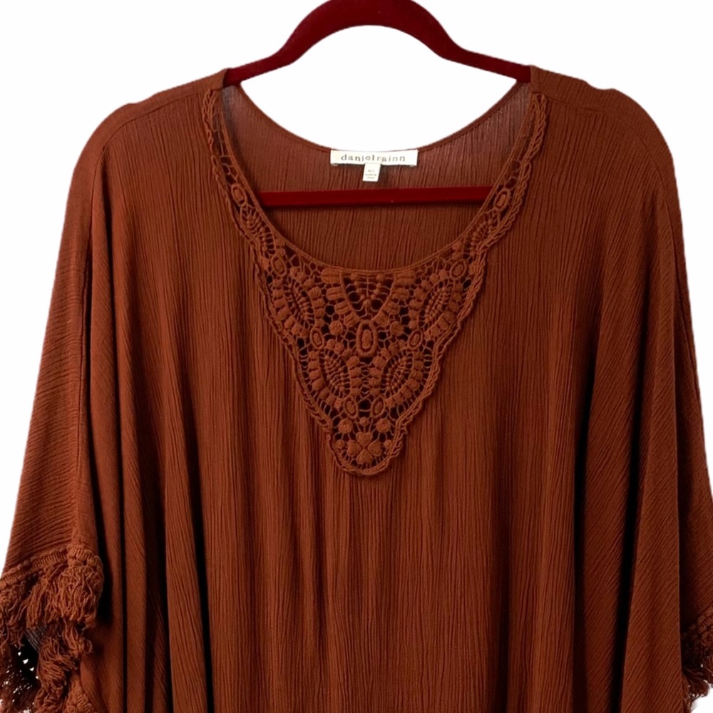 Daniel Rainn Crochet Lace Fringe Poncho Ruanna Top_2